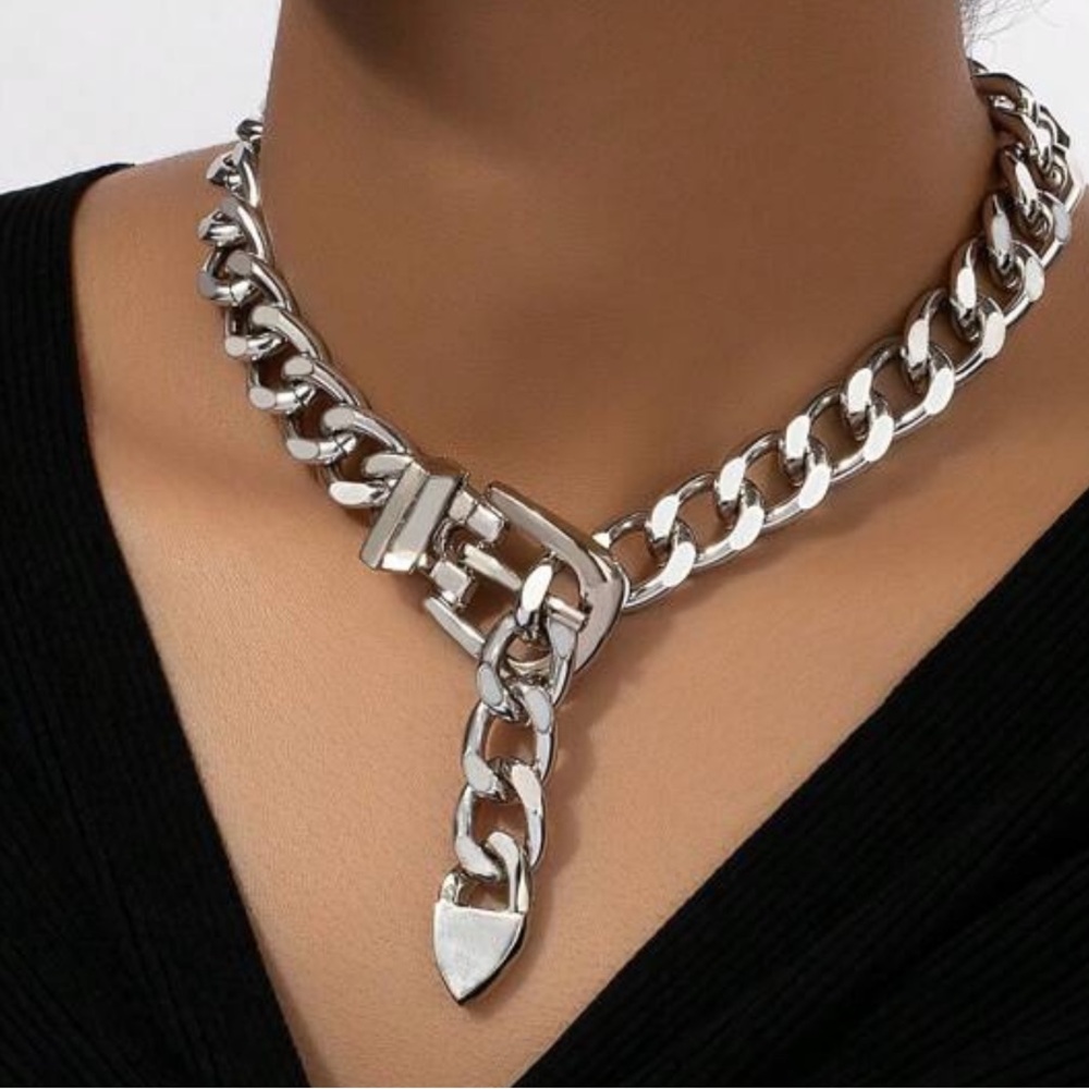 New chain link necklace
